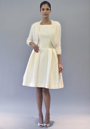 Robe de mariée courte hiver robe-de-marie-courte-hiver-78_4