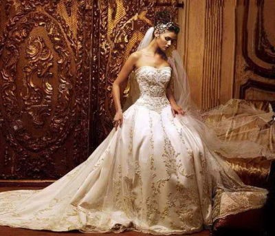 Robe de mariée de princesse avec longue traine robe-de-marie-de-princesse-avec-longue-traine-77_15