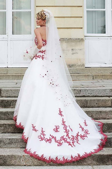 Robe de mariée princesse rouge et blanc robe-de-marie-princesse-rouge-et-blanc-79_10