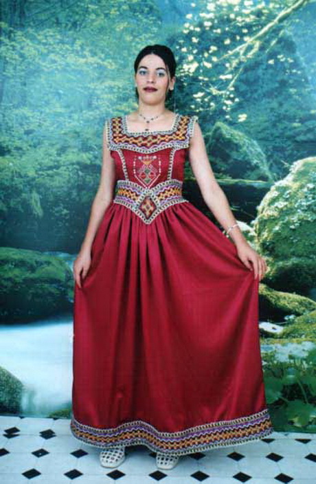 Modele robe kabyle moderne modele-robe-kabyle-moderne-85_12