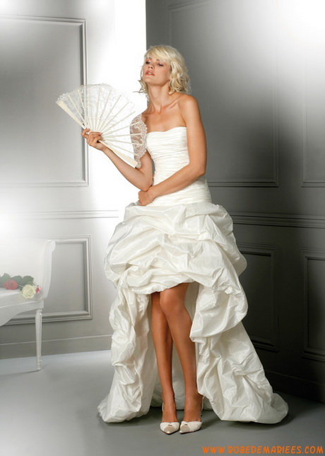 Robe de mariée courte avec traine robe-de-marie-courte-avec-traine-28_14