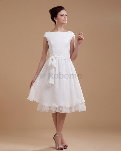 Robe de mariée simple et courte robe-de-marie-simple-et-courte-02_15