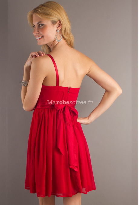Robe rouge courte soirée robe-rouge-courte-soire-36_9