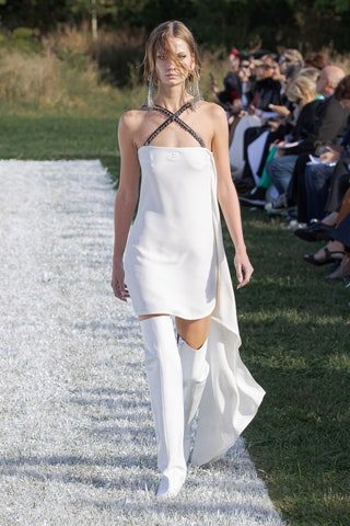 Robe ete 2022 blanche robe-ete-2022-blanche-69_17