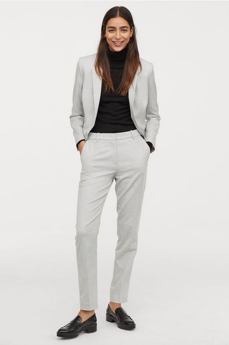 Tailleur pantalon femme gris clair tailleur-pantalon-femme-gris-clair-36_3