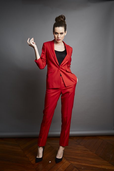 Tailleur rouge pour femme tailleur-rouge-pour-femme-60_2