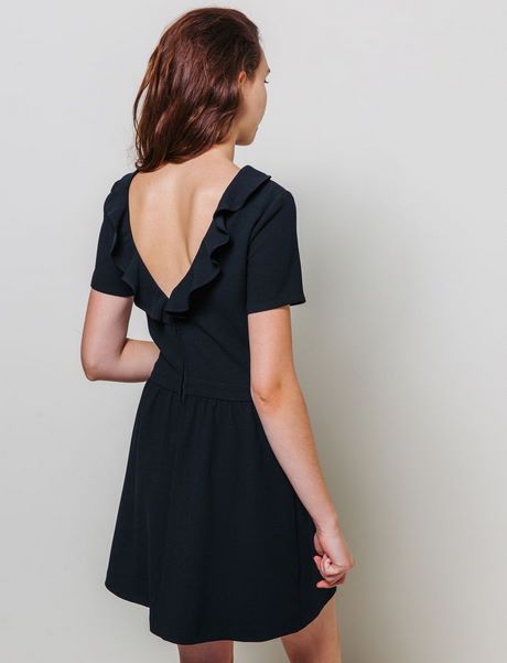 Robe noire courte cintrée robe-noire-courte-cintree-12_2