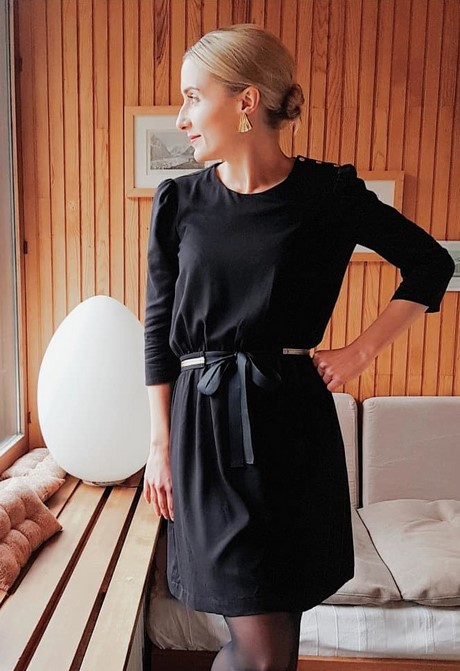 Robe noire droite classique robe-noire-droite-classique-96_9
