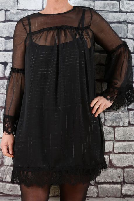 Robe noire voile robe-noire-voile-07_12
