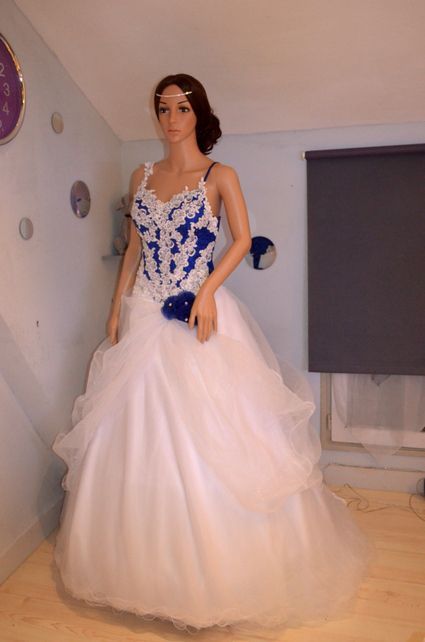 Robe de mariée bleu et blanc pas cher robe-de-mariee-bleu-et-blanc-pas-cher-82_10