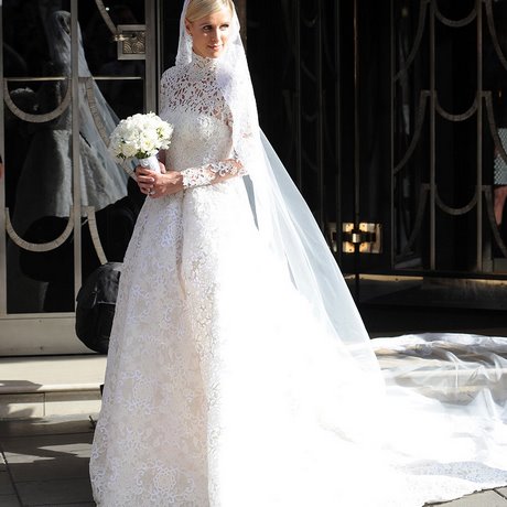 Robe de mariée simple et classe robe-de-mariee-simple-et-classe-58_17