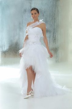 Robes de mariée courte devant et longue derrière robes-de-mariee-courte-devant-et-longue-derriere-15_7