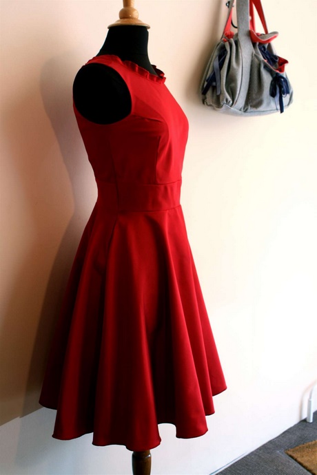 Robe rouge année 60 robe-rouge-anne-60-81_15