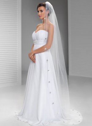 Robe de mariée avec strass pas cher robe-de-mariee-avec-strass-pas-cher-18_2