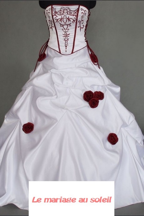 Robe de mariée blanche et bordeaux robe-de-mariee-blanche-et-bordeaux-68
