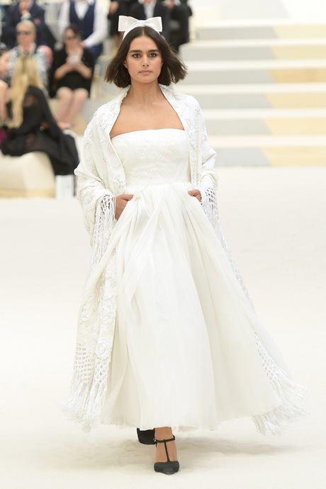 Robe de mariée bustier 2023 robe-de-mariee-bustier-2023-92