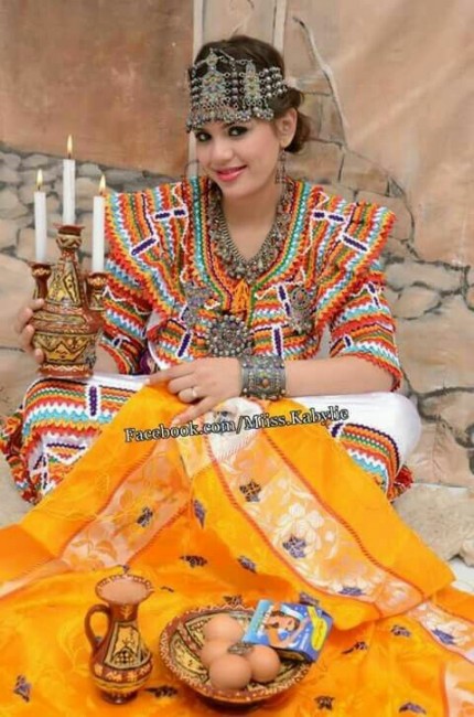 Robe kabyle traditionnelle 2017 robe-kabyle-traditionnelle-2017-57_19