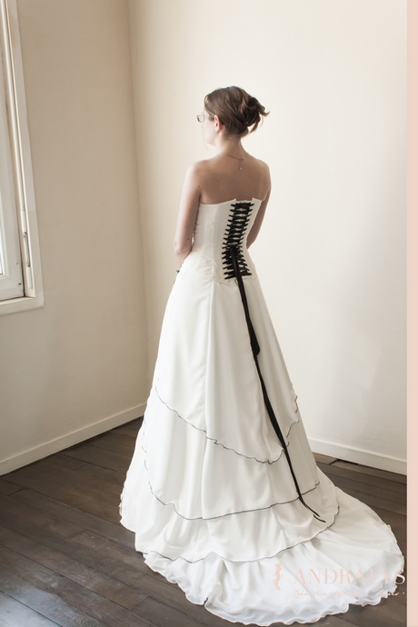 Robe de mariée blanc et noir robe-de-mariee-blanc-et-noir-21_16