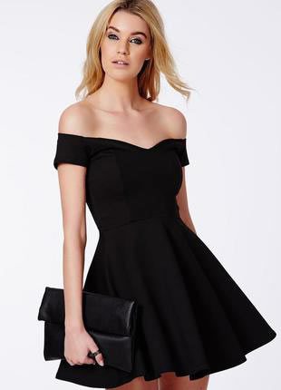 Petite robe noir classique