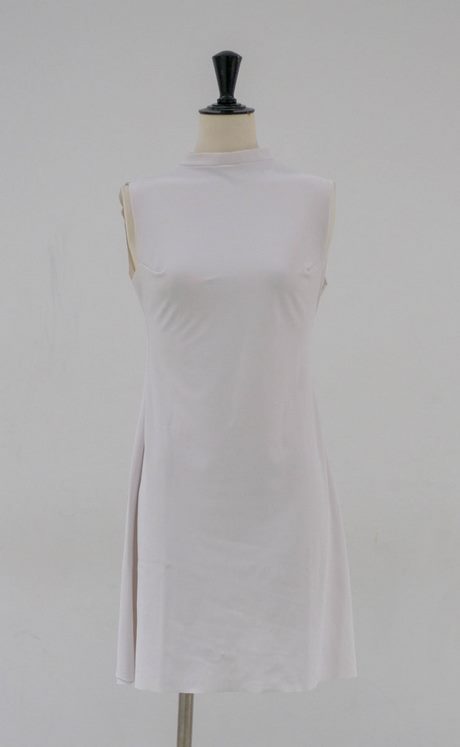Robe blanche courte cintrée robe-blanche-courte-cintree-67_15