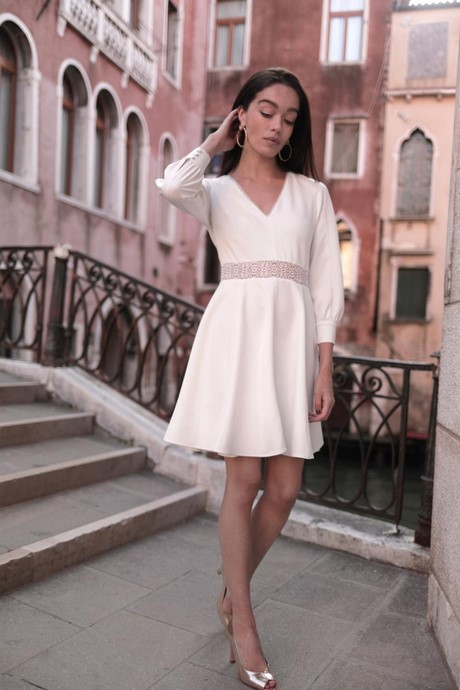 Robe blanche courte cintrée robe-blanche-courte-cintree-67_17