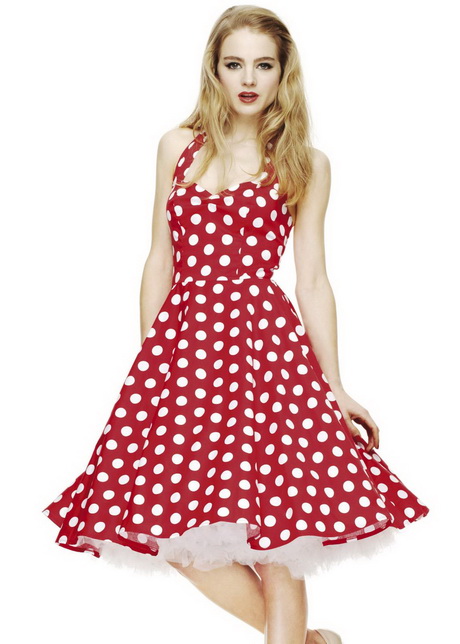 A une robe rouge et blanc a-une-robe-rouge-et-blanc-76_10