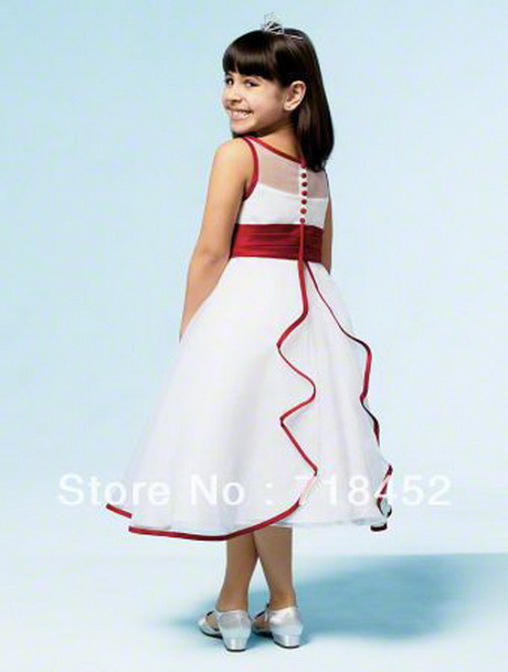 A une robe rouge et blanc a-une-robe-rouge-et-blanc-76_3