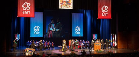 Robe de graduation 2019 robe-de-graduation-2019-40_8