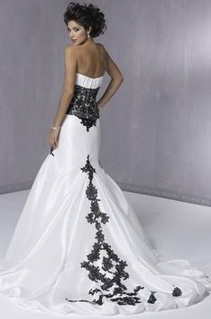 Robe de mariée blanche et noire robe-de-marie-blanche-et-noire-86_14