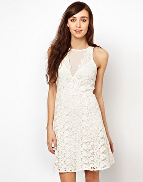 Mettre une robe blanche à un mariage mettre-une-robe-blanche-un-mariage-56_11