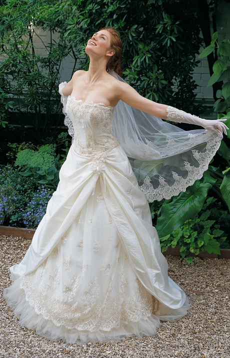 Plus belle robe de mariée du monde plus-belle-robe-de-marie-du-monde-80_18