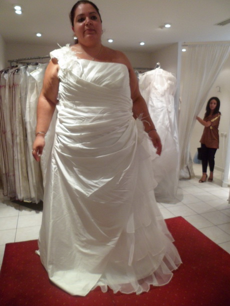Robe asymétrique pour mariage robe-asymtrique-pour-mariage-04_7