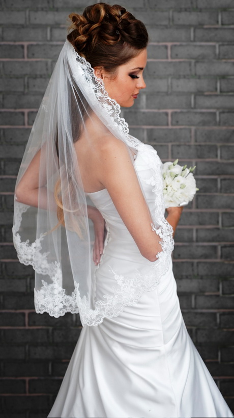 Robe de mariée avec voile robe-de-marie-avec-voile-39_17