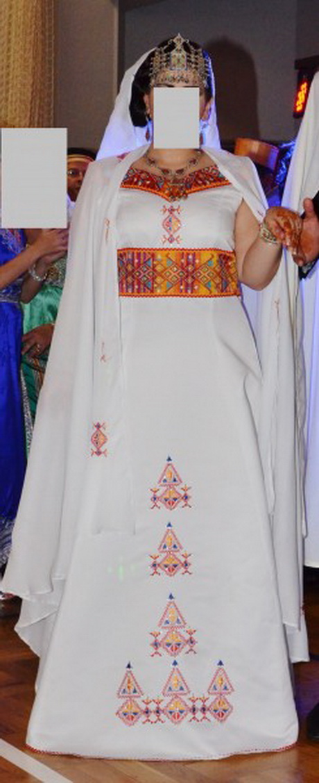 Robe kabyle avec burnous robe-kabyle-avec-burnous-55
