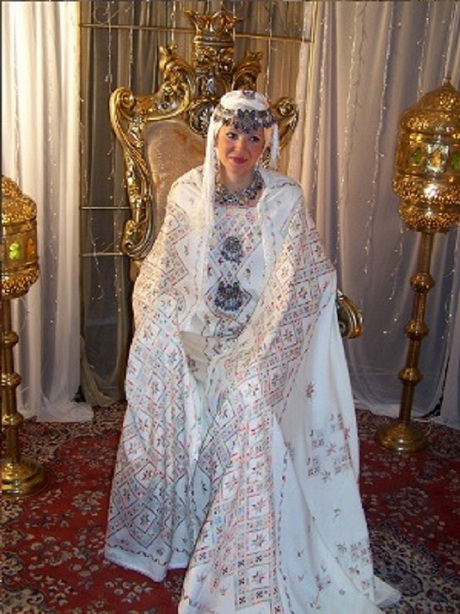 Robe kabyle avec burnous robe-kabyle-avec-burnous-55_10