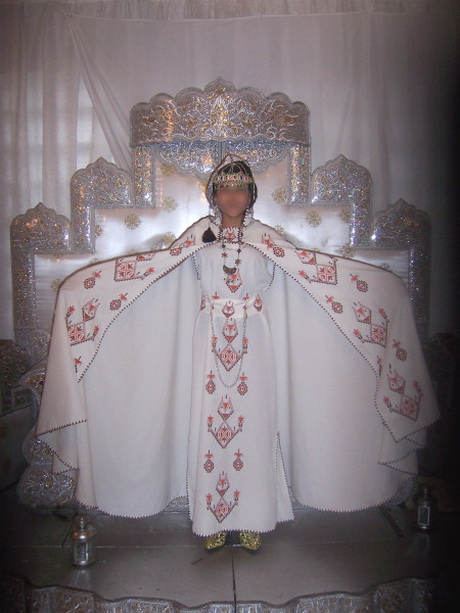 Robe kabyle avec burnous robe-kabyle-avec-burnous-55_9