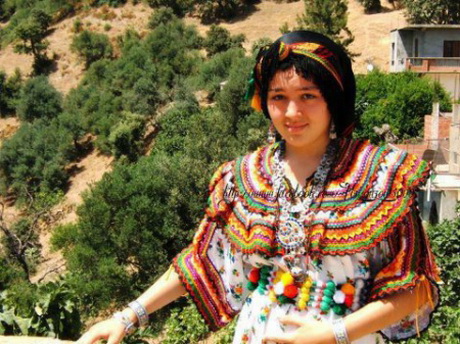 Robe kabyle traditionnel robe-kabyle-traditionnel-25_4