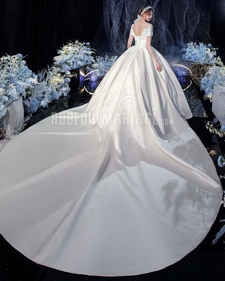 Robe de mariée 2022 courte devant longue derriere