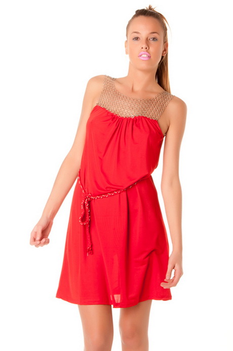 Robe rouge fluide