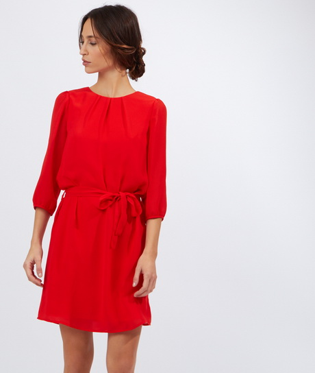 Robe rouge fluide