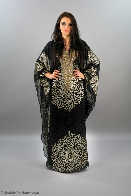 Robe oriental moderne