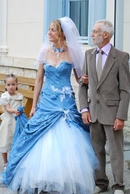 Robe de mariée couleur bleu robe-de-marie-couleur-bleu-86_2