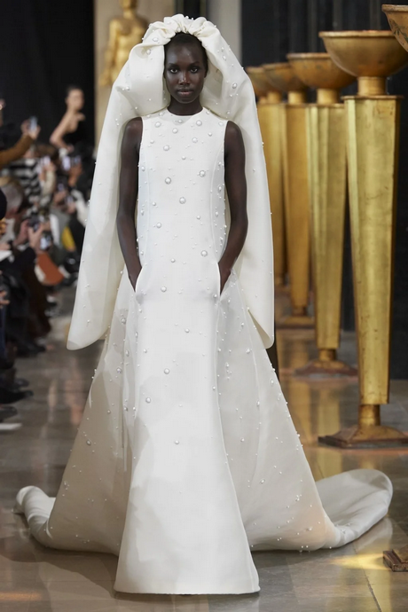 La robe blanche 2020