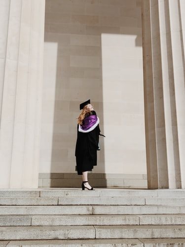 Robe de graduation 2020 robe-de-graduation-2020-37_15