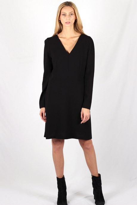 Robe cintrée noir robe-cintree-noir-03_18