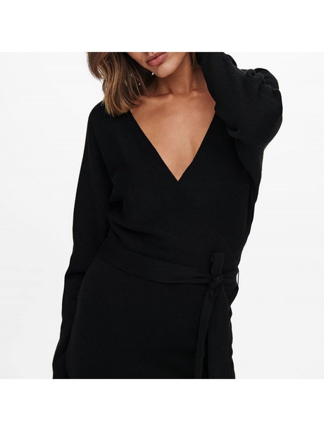 Robe noire manches longues col v robe-noire-manches-longues-col-v-28_12