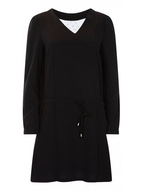 Robe noire manches longues col v