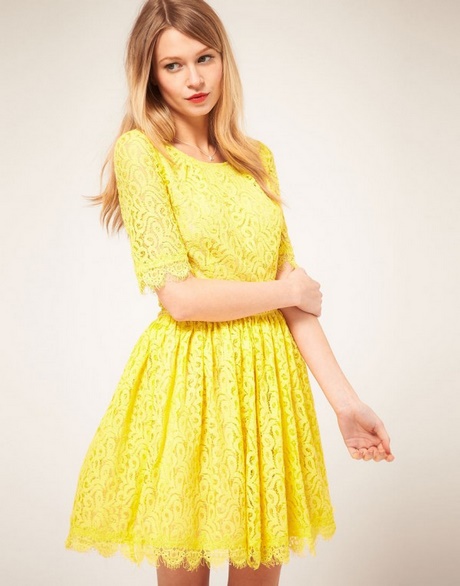 Petite robe jaune