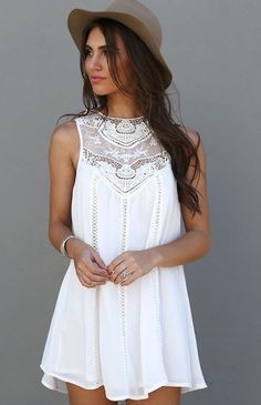 Petite robe blanche été