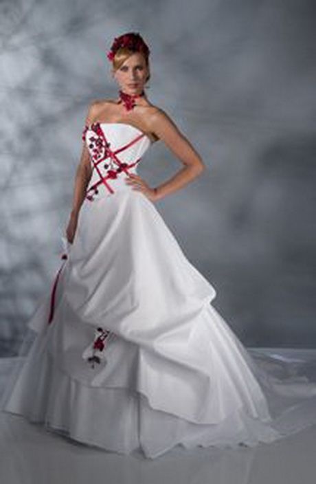 Robe de mariée blanche et bordeaux robe-de-mariee-blanche-et-bordeaux-68_12